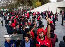 پروین و خوردبین در ورزشگاه آزادی/ ظرفیت تکمیل شد + تصاویر

