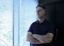 محمدرضا تاجیک:جامعه امروز ایرانی، به‌طور فزاینده‌ای نوعی سیاسی‌شدگی امور غیرسیاسی و پیش‌پاافتاده را تجربه می کند/آنجایی که کمونیسم شکست خورد، در اداره امور پیش‌پا‌افتاده بود، نه در حیطه ایدئولوژیک