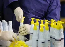  پشت پرده کمبود مواد ضدعفونی کننده در بازار/ نقش پتروشیمی ها در بحران کرونا چیست؟