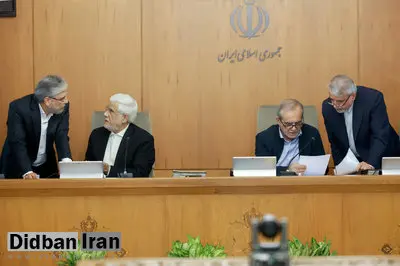 روزنامه اصولگرا: واقعا پزشکیان به این نتیجه نرسیده که برخی وزرا باید تغییر کنند؟/ بهتر است او نگذارد کار به استیضاح بکشد
