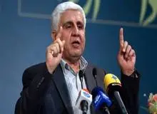 اولین واکنش فرهاد به اخراج زیباکلام : او را اخراج نکردیم؛ گفتیم چرا از دو جا حقوق می‌گیرد!
