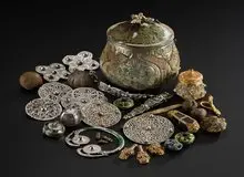 ظرف نقره‌ گنجینه وایکینگ‌ها، متعلق به شاهنشاهی ساسانی از آب درآمد+تصاویر 