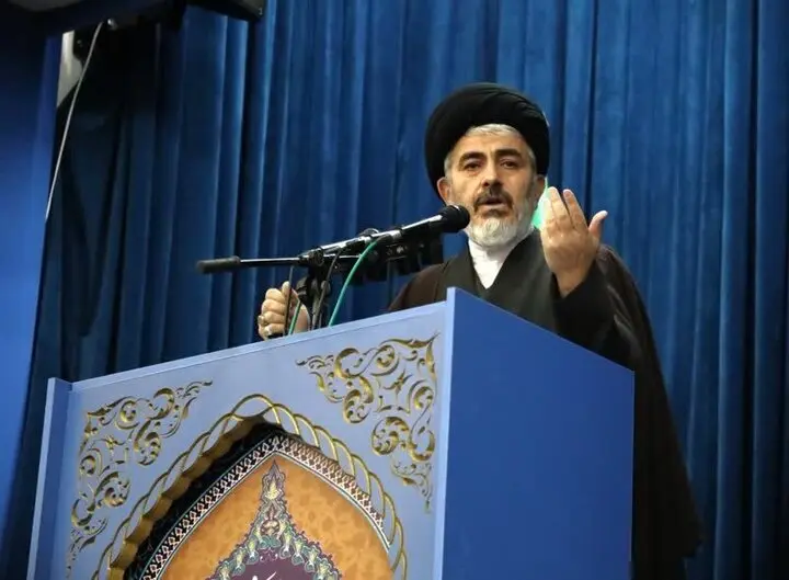 امام جمعه ارومیه: دشمنان تحمل پیشرفت‌های ما را ندارند/راهپیمایی ۲۲ بهمن نشانه‌ای از امداد الهی بود