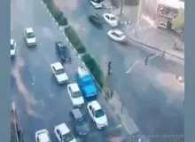 سرقت تلفن همراه پشت چراغ قرمز در کمتر از ۳۰ ثانیه+فیلم 