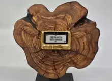 پیجر طلایی؛ هدیه نتانیاهو به ترامپ + فیلم