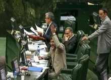 کوچک زاده، نماینده مجلس: چه کسی باید استانداری که ناموس مردم غیور کُرد را برای سان دیدن فلان مهمان خارجی سوار اسب می‌کند، مواخذه کند؟