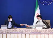 ارگان مطبوعاتی دولت:اگر مردم به جای گفتار عالمانه،واقعیتهای زندگی را می بینند به خاطر غلبه رسانه هاست!