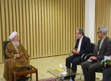 آیت‌الله جوادی آملی: تا تیری به سمت شما نزدند، دست به اسلحه نبرید