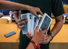 رجیستری یا شبیخون بودجه‌ای؟ /تغییر ماهیت یک طرح از مبارزه با قاچاق به منبع درآمد/ چطور آیفون ۱۳ تبدیل به دارایی سرمایه‌ای شد؟