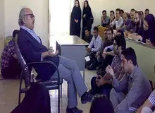 فیلم/ کنایه تند شفیعی کدکنی به تاسیس دانشگاه های متعدد در کشور/ نگاهشان به علم عین نگاهشان به سالن مرغداری است؛/ پولی می گیرند و کاغذی را به بچه های مردم می دهند!