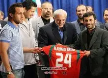 فرار علی دایی از دست محمود احمدی‌نژاد!
