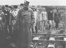 کلنگ ساخت راه آهن در ۲۶ مهر ۱۳۰۶ زده شد