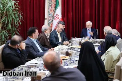 عارف: خودسوزی جوان اهوازی و خودکشی یک روزنامه‌نگار پیام و سیگنالی جدی برای جامعه و حاکمیت است