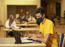 طرح تازه ترامپ: مدت ویزای تحصیلی دانشجویان ایرانی ۲ ساله می شود