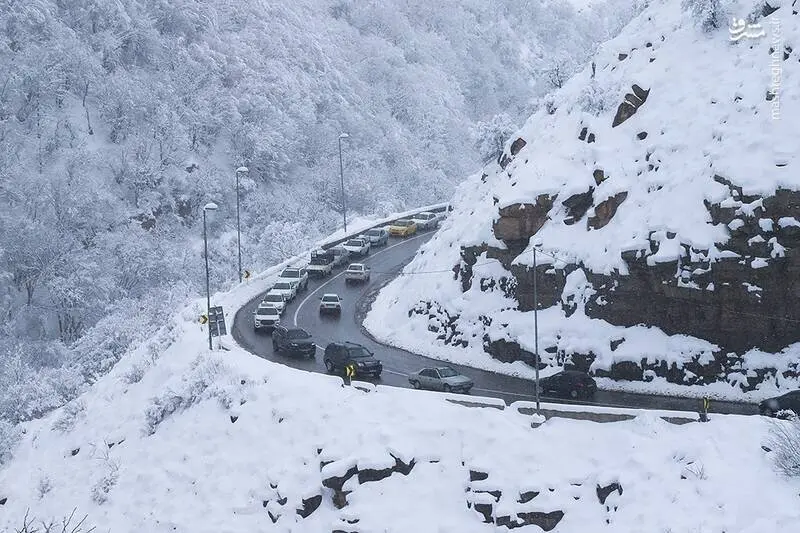 آخرین وضعیت ترافیکی و جوی جاده‌ها اعلام شد/ بارش برف و باران در این محورها