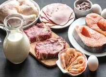 استاد دانشگاه شهید بهشتی : «کرونا» می تواند از طریق غذا به بدن منتقل شود