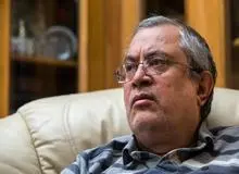 برای جلوگیری از فروپاشی اجتماعی، حکومت باید بیش از پیش نرمش نشان دهد
