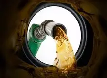 کشف ۳۱ هزار لیتر سوخت قاچاق در آب‌های بندرعباس