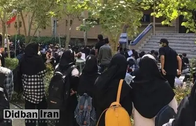 سخنگوی دانشگاه آزاد: لازم میدانیم که از هرگونه تجمع بدون اجازه جلوگیری کنیم / از این پس با دانشجویان متخلف مطابق «شیوهنامه انضباطی دانشجویی» برخورد خواهد شد / حداقل یک ترم محرومیت از تحصیل تا حداکثر اخراج دائم از دانشگاه را در نظر گرفتیم