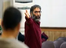 حمله کیهان به یک کارگردان تئاتر: علیه سانسور بیانیه می دهند و سراغ فیلمسازی برای شبکه نمایش خانگی می روند