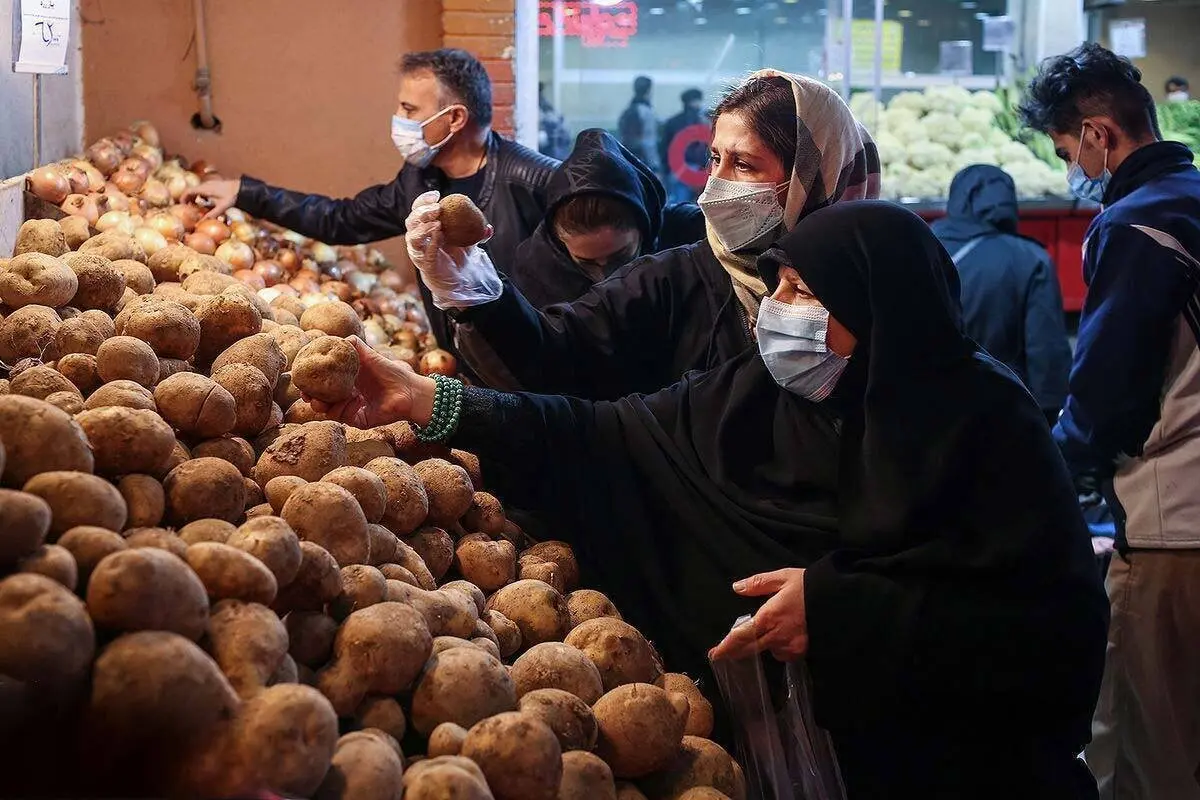  از ۱۵ اسفند این کالاها را با کالابرگ بخرید، سیب‌زمینی و پیاز هم کالابرگی شد