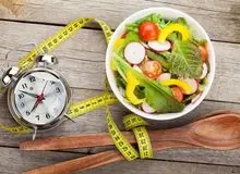 ۵ ماده غذایی که نباید شب ها مصرف کنیم