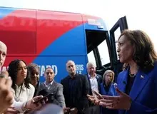  هریس، ترامپ را بزدل و ترسو خواند 