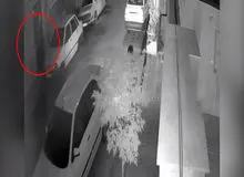 حمله سارقان به یک زن +فیلم