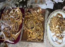 سرقت ۱۰ میلیارد تومان طلا توسط سرایدار یک خانه در لواسان/ سرایدار: طلا ها در باغچه خانه دفن کردم