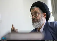 سید رضا اکرمی: مردم توان تامین مایحتاج اصلی خود را ندارند/ مدیران جامعه درست کار نمی‌کنند