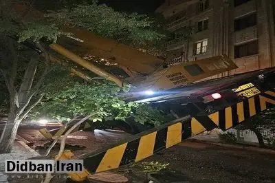 واژگونی جرثقیل ۶۰ تنی در خیابان سازمان برنامه شمالی/ عکس
