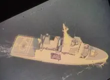 ناوشکن جاسوسی انگلیسی در دریای عمان متوقف شد 