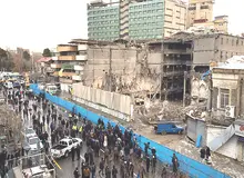 سرنوشت گودال پلاسکو/ معماران و خانواده شهدای آتش نشان: بنای یادبود بسازید/ بنیاد مستضعفان: پلاسکویی دیگر میسازیم!