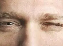 
علت رایج پرش چشم چیست؟
