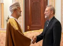 روایت یک تصویر؛ تحویل پیام عمان به ایران در دیدار لاریجانی
