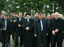 آستان قدس رضوی و شرکتهای تابعه اش بالاخره مالیات می دهند یا نمی دهند ؟