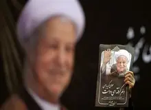 تصاویر آیت‌الله هاشمی در راهپیمایی ۲۲ بهمن/ توزیع نشریه علیه دولت