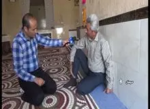 فیلم / ماجرای عجیب ، مردی در سروستان  که ۳۰ سال توسط مارهای مختلف هر روز گزیده شده!