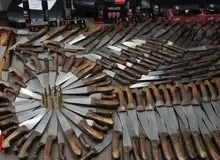 کشف ۴۶۸ قبضه سلاح سرد و تعدادی فشنگ توسط بسیج قزوین