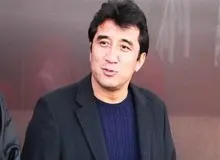 خداداد عزیزی: ورود بانوان در اثر فشار فیفا بود/ تحت فشار فیفا مجبور شدند مجوز ورود زنان را به ورزشگاه آزادی  صادر کنند