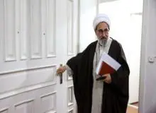 تولیت مسجد جمکران: حاج‌آقامرتضی تهرانی فرمودند مواضع و کارهای آیت‌الله خامنه‌ای در حد یک انسان عادی نیست/ ده مرجع تقلید، یک سوم آنچه را که ایشان انجام می‌دهند، نمی‌توانند انجام دهند