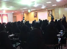 یک استاد دانشگاه: حوزویان با بیان احادیث و روایات مردم را به فرزندآوری تشویق کنند