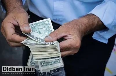 نسخه پیچی کانال های وابسته به دلالان برای مردم/ تلاش غلط مردم برای خرید دلار ۱۷ هزار تومانی، دلار را 18 هزار تومان کرد!