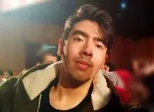 وکیل اولیای دم امیرمحمد خالقی، دانشجوی مقتول دانشگاه تهران: متهم به قتل در دادگاه نه صدایش می‌لرزید و نه گریه می‌کرد/احتمالا مرداد ماه زمان اجرای حکم قصاص مشخص می‌شود 