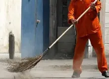 جزییات کامل از به رگبار بسته شدن پاکبان مشهدی / بازپرس ویژه قتل: او بر اثر اصابت گلوله به سرش فوت کرده / گلوله‌ای هم به زیر زانوی او اصابت کرده / ۵ پوکه گلوله یافت شده؛ یک پوکه مربوط به کلاشنیکف و ۴ پوکه مربوط به کلت کمری