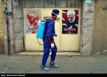 ضدعفونی خیابان‌های قم توسط حشدالشعبی+ تصاویر/ احمد زیدآبادی: ایرانی‌ها خودشان توانایی ضدعفونی کردن معابر را ندارند؟
