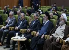 برنامه ریزی برای توسعه باید مبتنی بر میزان منابع، ظرفیت ها و محدودیت ها باشد/  اصفهان در همه تحولات بزرگ کشور نقش کلیدی و محوری داشته است