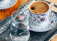 نوشیدن روزانه ۴ فنجان قهوه باعث طولاتی تر شدن عمر می شود