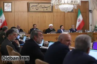 باید با دنیا حرف بزنیم/ سفرهای ظریف برای تامین منافع مردم است/ وظیفه دولت سر دادن شعار نیست 
