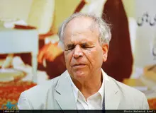 لطف الله میثمی: ما با سلطه آمریکا مشکل داشتیم نه با محصولات دارویی و تکنولوژی آن/ از ابتدا هم با آتش زدن پرچم ملی یک کشور مخالف بودم/ مرحوم امام هم با آمریکا مذاکره کرد